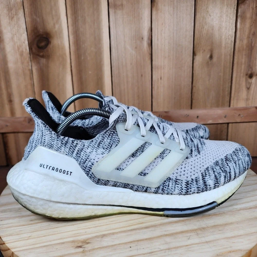 Adidas Ultraboost 21‎ Shoes Womens 11 White Black Running Sneakers GV7712